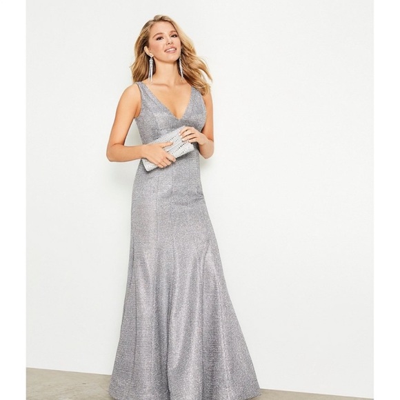 Sequin Hearts Silver Gown - Picture 7 of 10